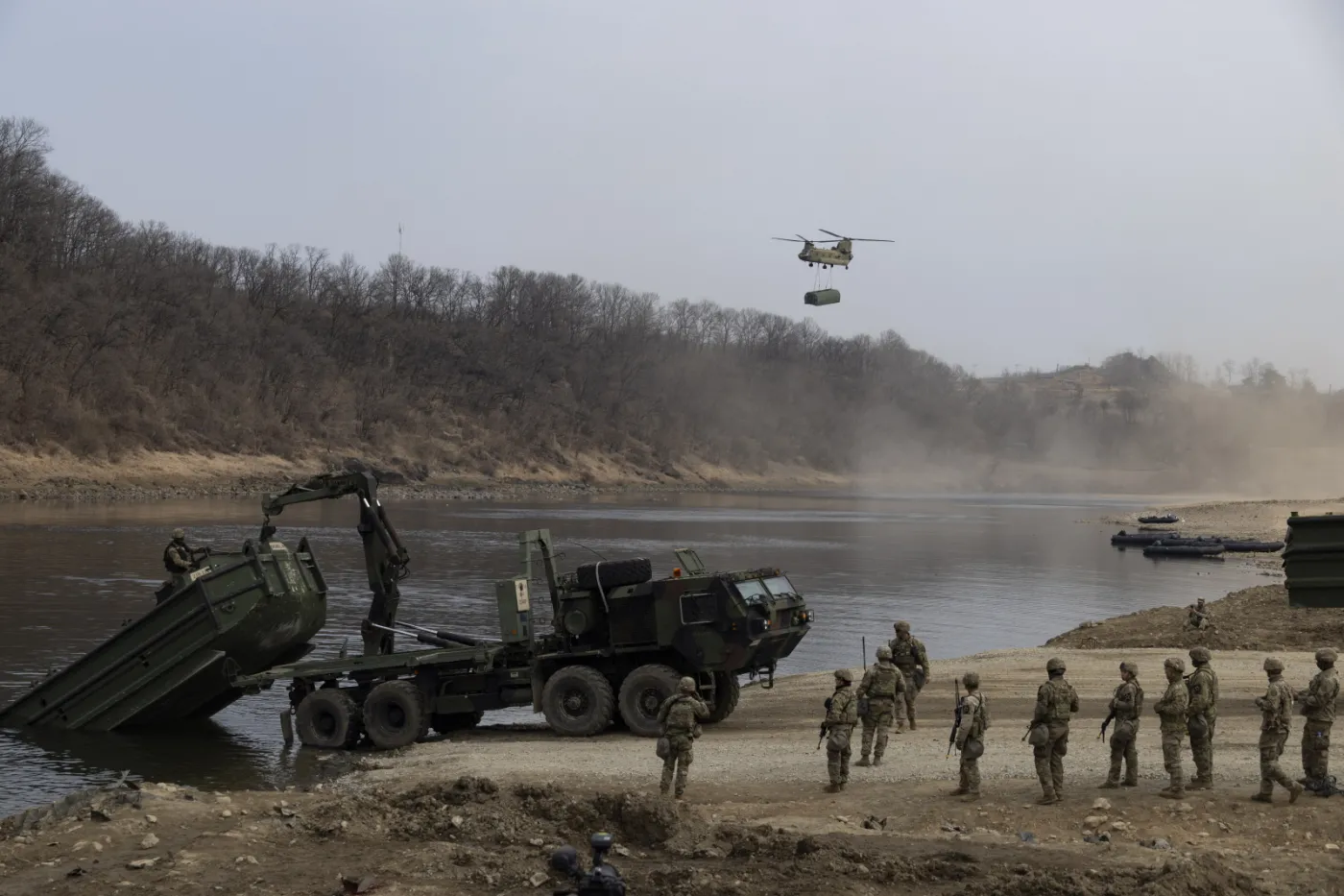 Korea Płn. wystrzeliła salwę pocisków balistycznych. Incydent w trakcie manewrów wojskowych USA