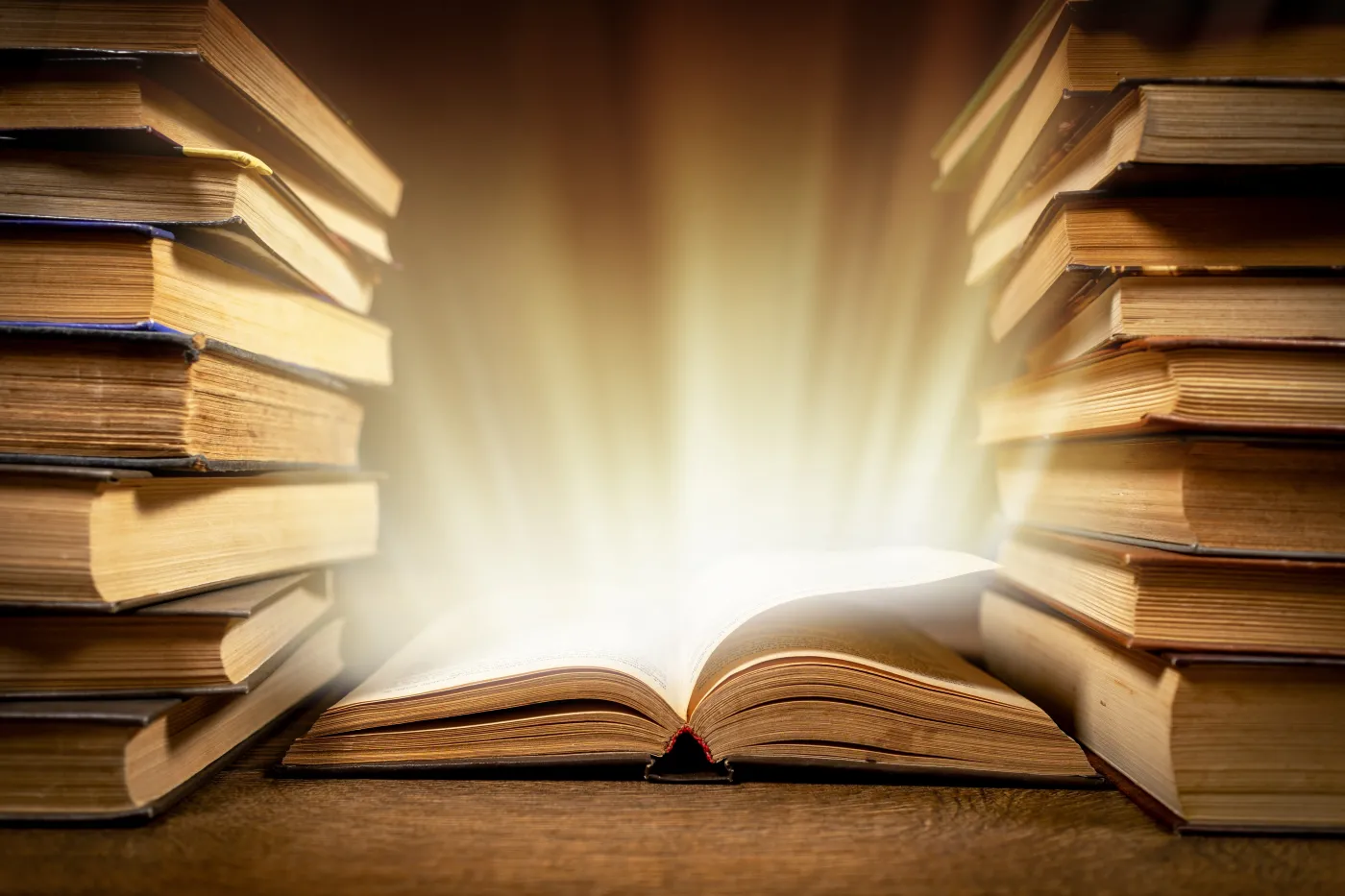 Czy znasz te klasyki literatury fantasy? Sapkowski i Tolkien to dopiero rozgrzewka, a 5/7 to wyczyn godny mistrzów