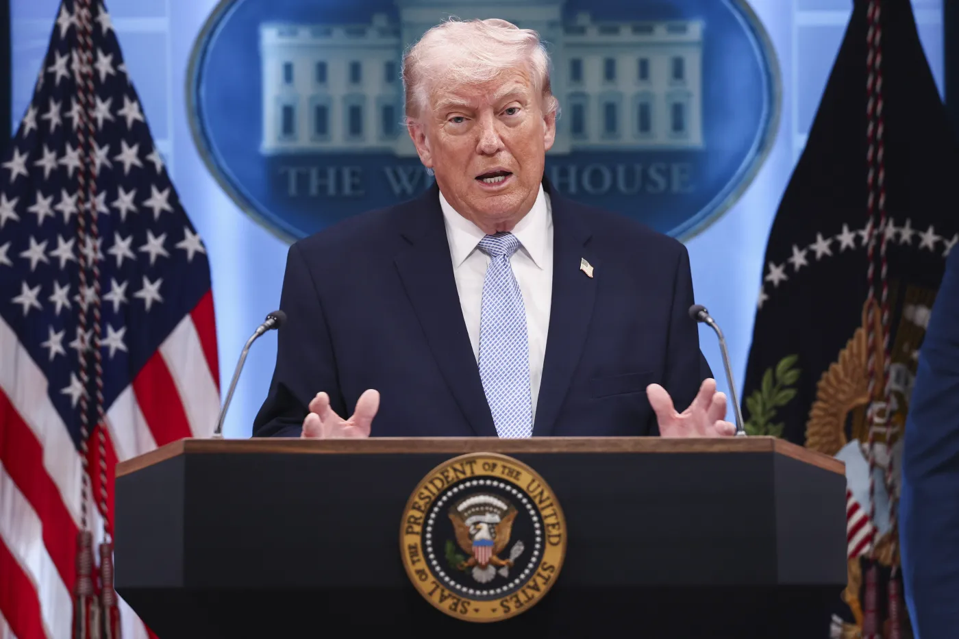Trump: Iran może być zniszczony w jedną noc i "wróci do epoki kamienia". "To może być jutro"