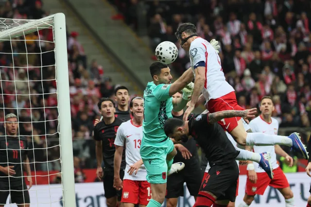 Polska w finale baraży o mundial. Awans dali nam Lewandowski, Zieliński i Grabara