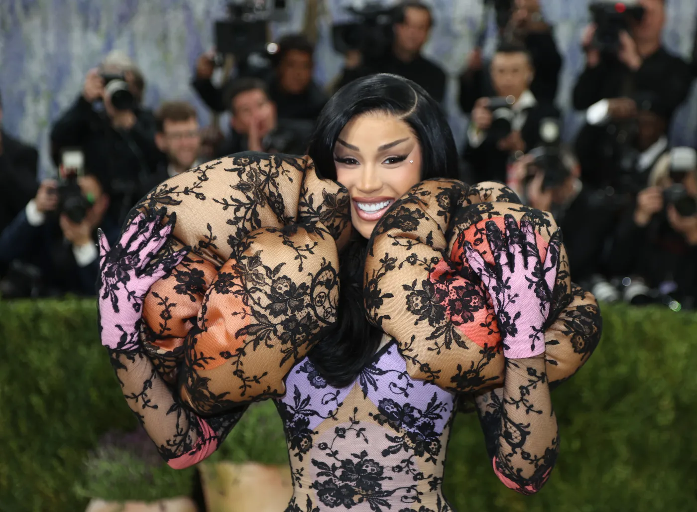 cardi-b-39134804.jpg