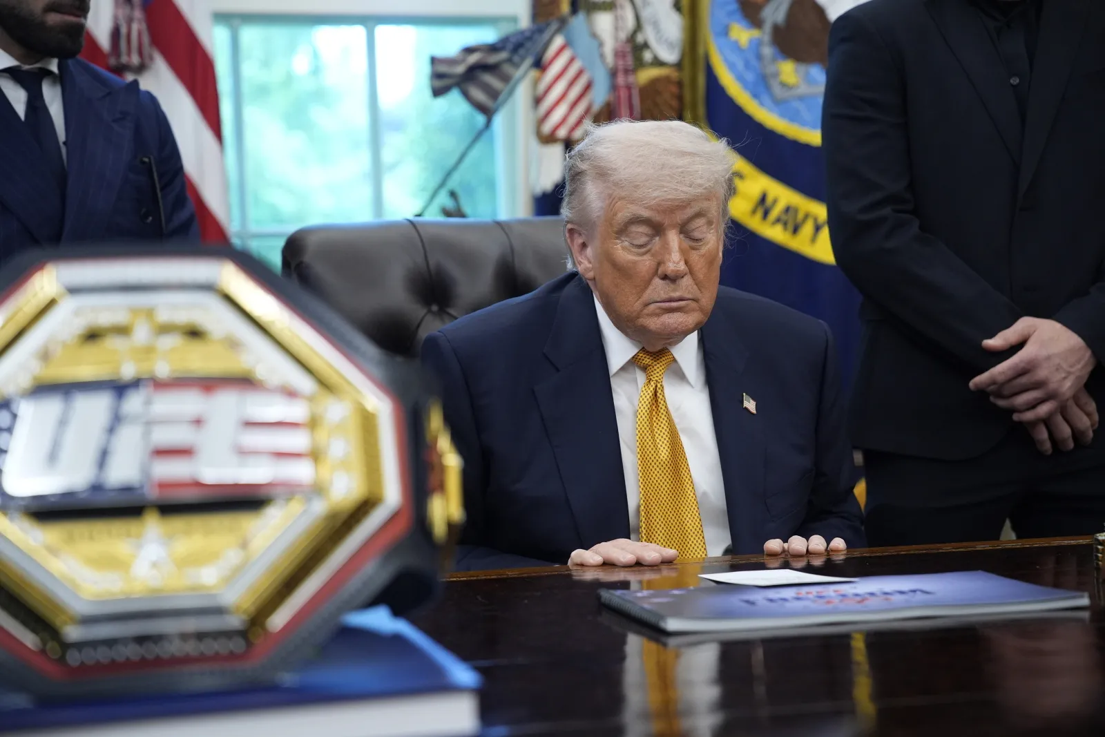 Wymiana ognia między Iranem a USA. Trump: To miłosne stuknięcie