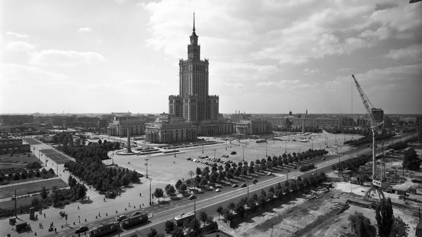 "Pałac Kultury. Niekochany symbol miasta"