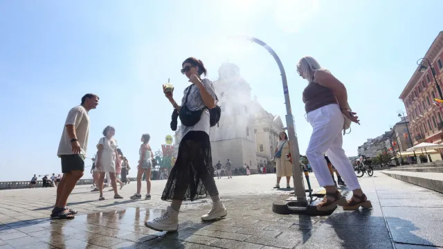 Ekstremalny upał zalewa Polskę. IMGW ostrzega przed temperaturą do 40 st. C i nawałnicami