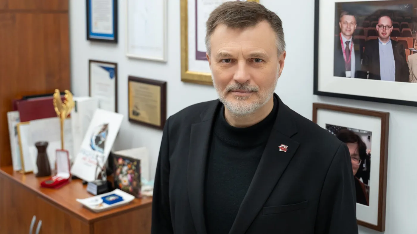 Dr hab. n. med. Tomasz Dzierżanowski; WUM