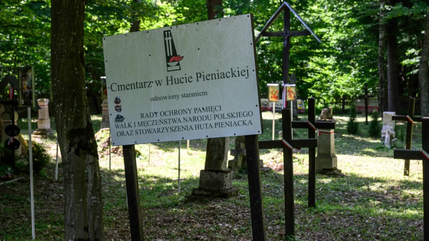 Huta Pieniacka, masowe mogiły Polaków