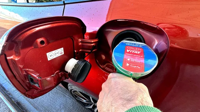Czarny czwartek na stacjach w Polsce. Po 24 września benzyna 95, LPG i diesel już po tyle. Oto najnowsze zestawienie