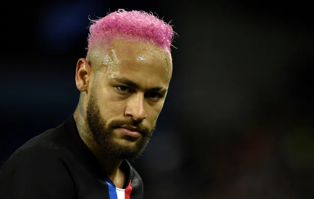 Liga francuska: Neymar zaszokował fryzurą. PSG z pięcioma golami [WIDEO]