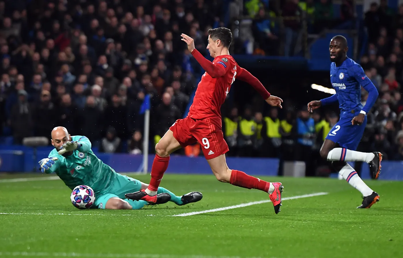 Liga Mistrzów: Lewandowski superstar! Wielki mecz Polaka przeciwko Chelsea [WIDEO]