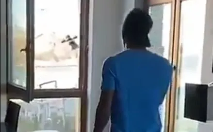 Rosjanie nagrodę dla piłkarza miesiąca wręczyli przy użyciu... drona [WIDEO]