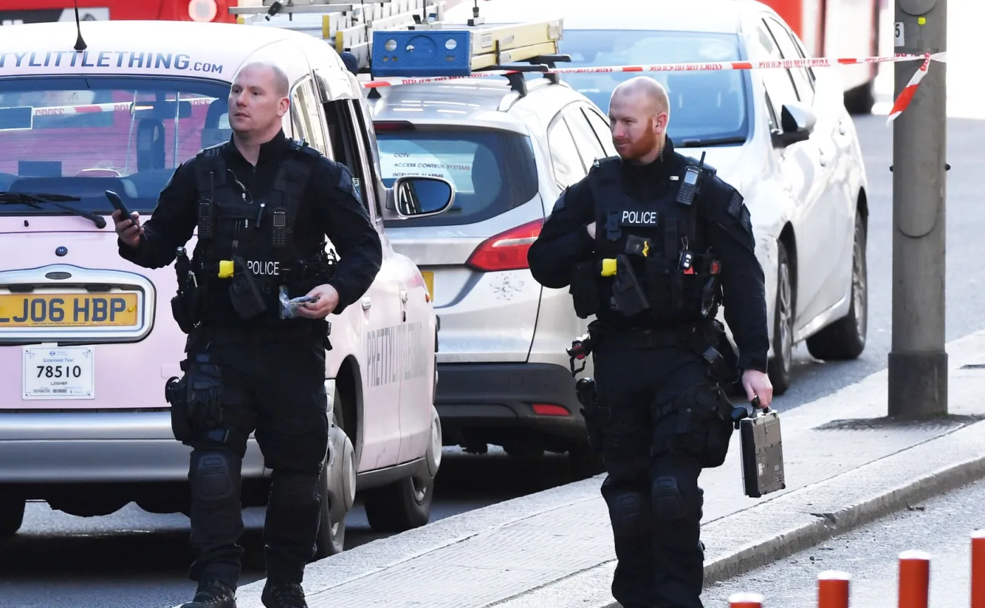 "Ktoś inny trzymał kieł narwala". Polak, który walczył z terrorystą w Londynie, przerywa milczenie