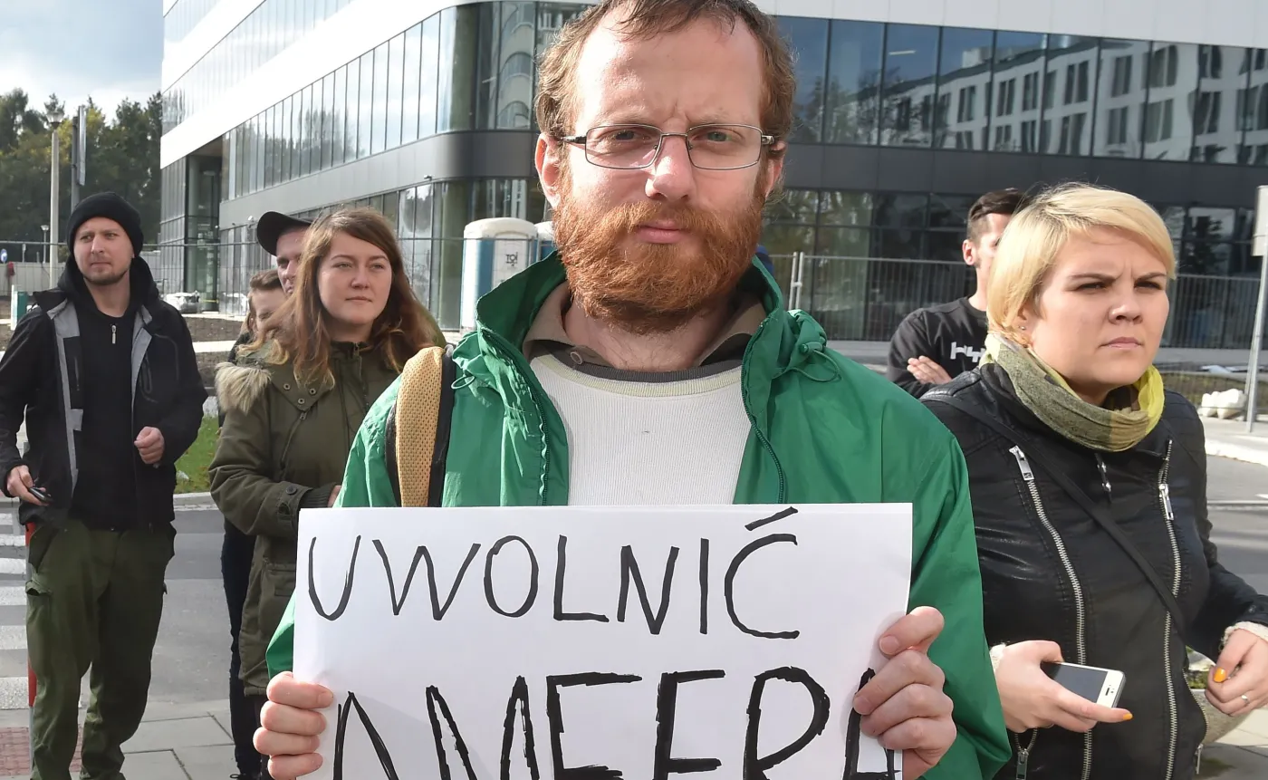 Rok 2016, protest przeciwko deportacji pochodzącego z Iraku Ameera Alkhawlany'ego
