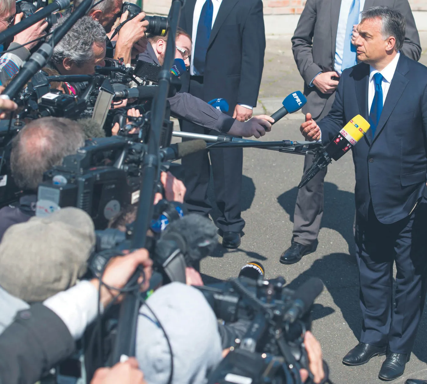 Media niezaproszone
