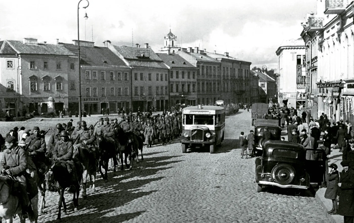 Gotowanie nadbałtyckich żab, czyli jak ZSRR wchłonęło Litwę, Łotwę i Estonię