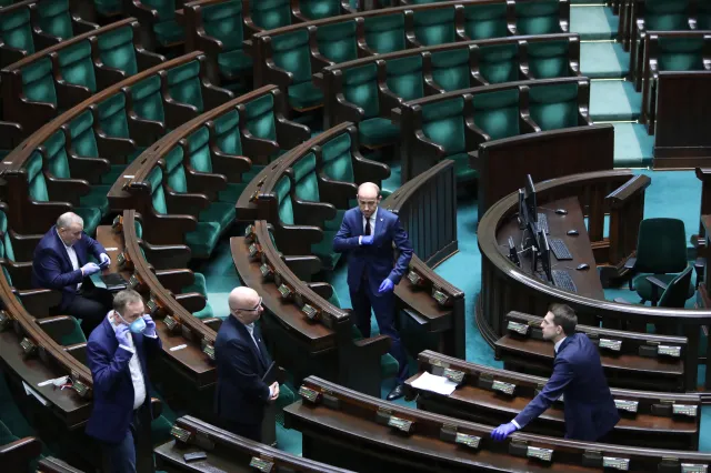 Z problemem podwyżek dla polityków zostaniemy na lata