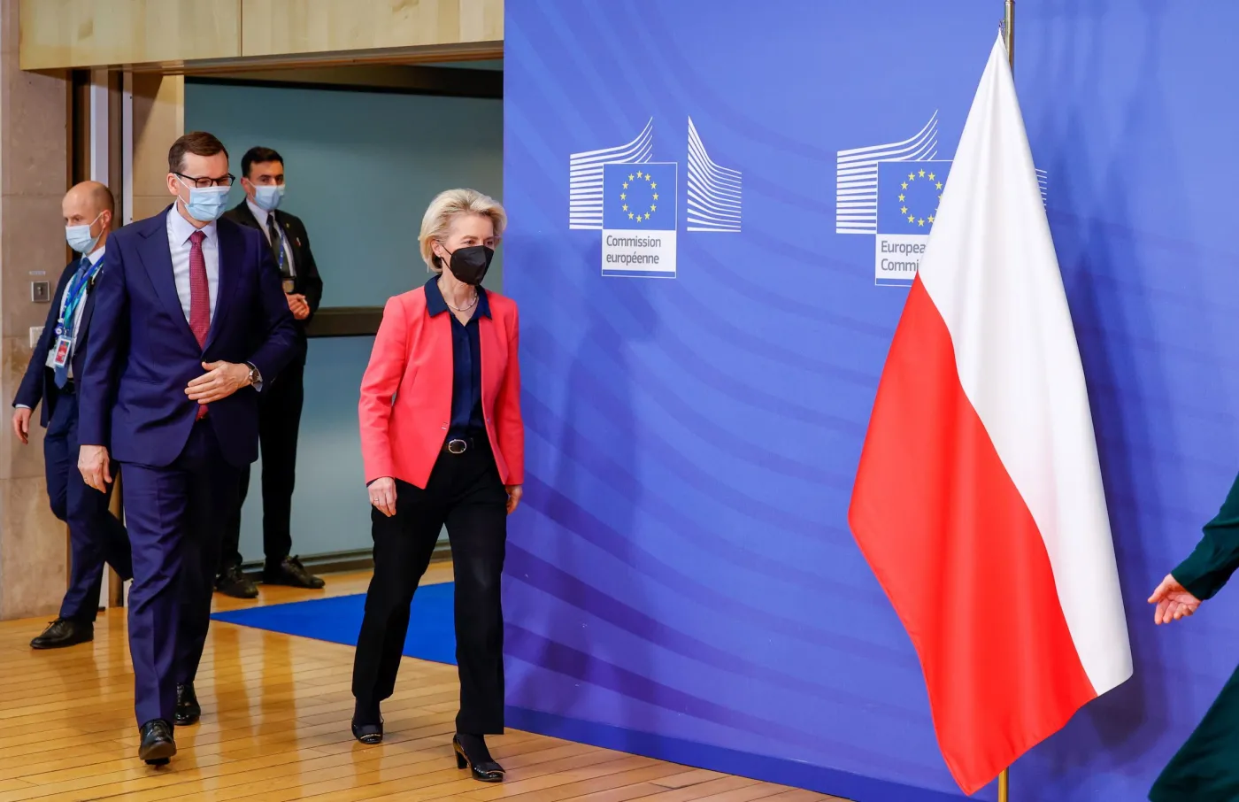 Bruksela: trwa spotkanie premiera Morawieckiego z szefową KE von der Leyen