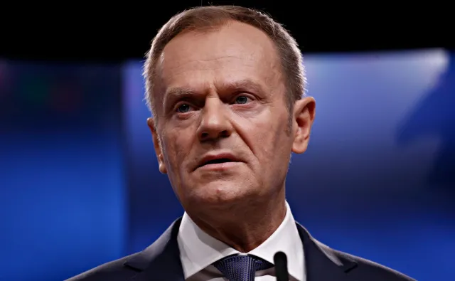 Tusk do Macrona: Polacy nie popierają Le Pen, Orbana czy Putina