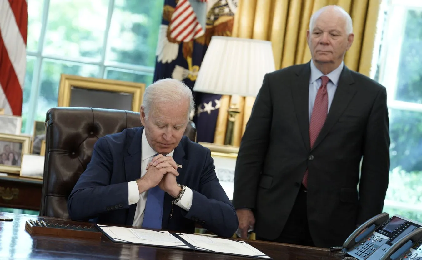 Biden ma plan walki ze wzrostem cen. "Inflacja to efekt pandemii i wojny Putina"