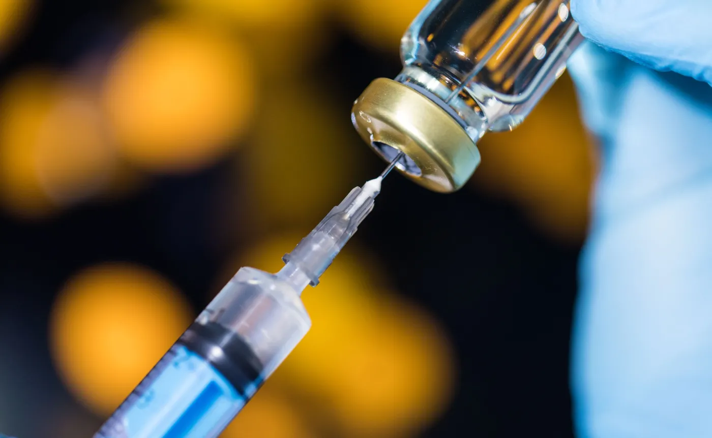 Zwolnienie za brak szczepienia przeciw Covid-19? Resort zdrowia wyjaśnia