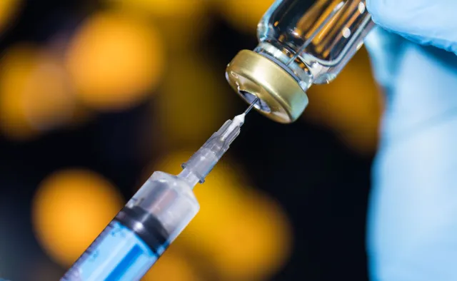 Czy szczepienia przeciw COVID-19 stwarzają zagrożenie dla serca? Są nowe dane