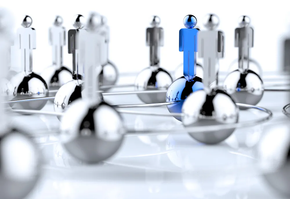 Towarzystwo wzajemnej adoracji nie da ci pracy. Dlaczego sieć znajomości pomaga w karierze?