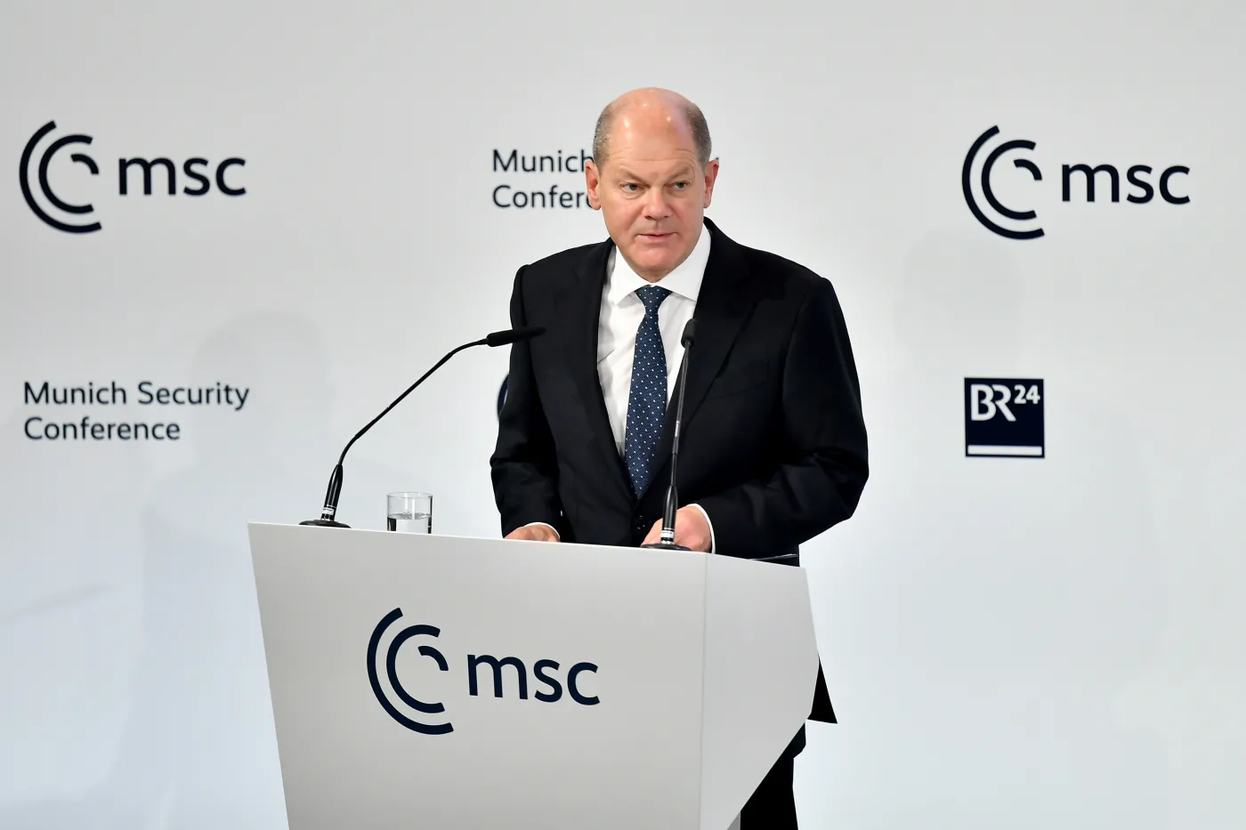 Scholz: Sojusznicy, którzy mogą wysłać czołgi na Ukrainę, powinni zrobić to teraz