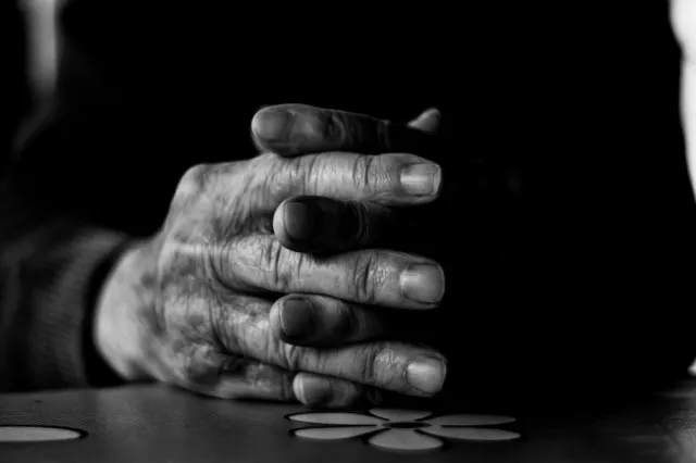 2/3 seniorów w Polsce ma problem z dostępem do opieki medycznej