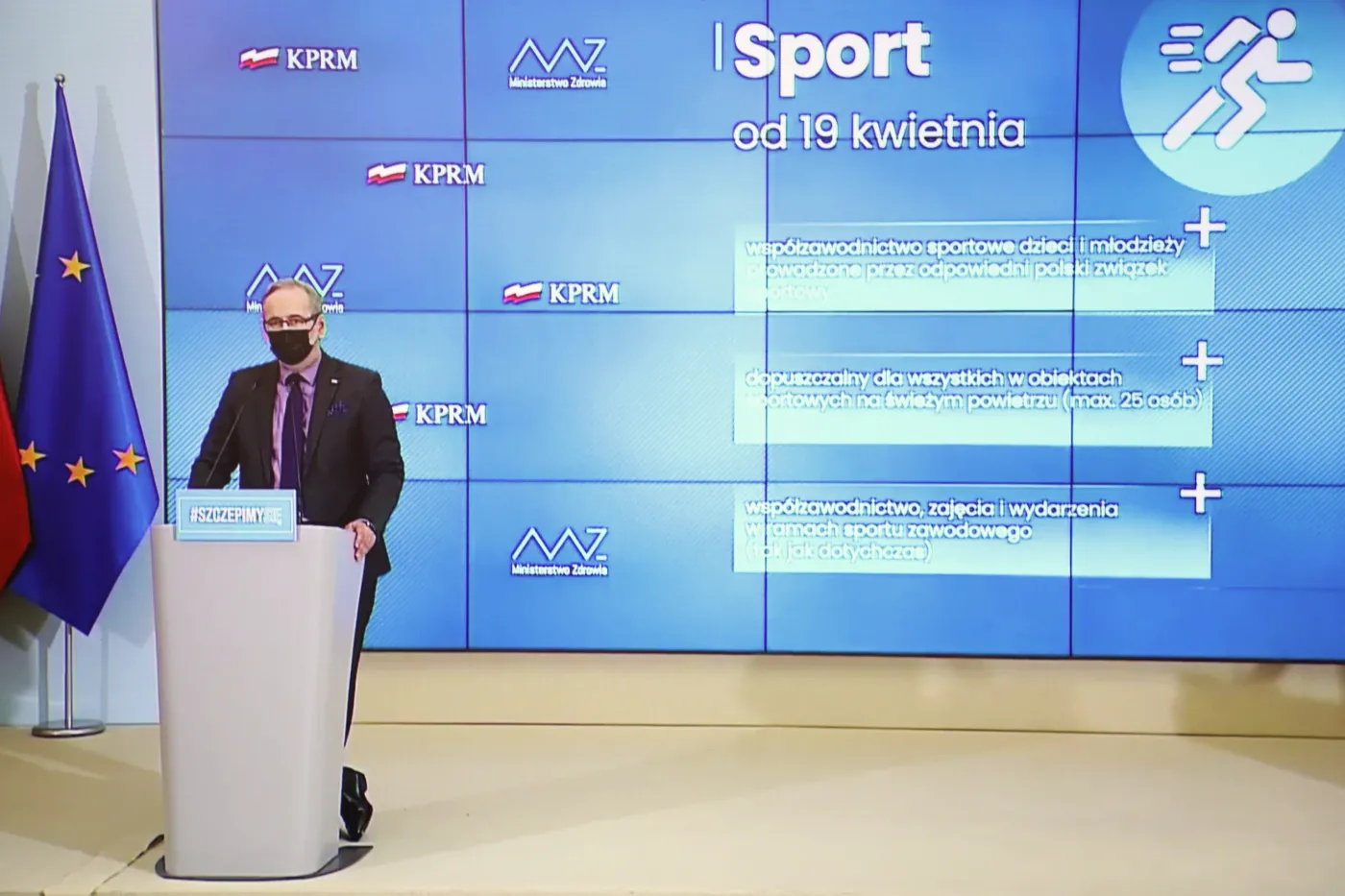 Kto może uzyskać certyfikat szczepienia? Minister zdrowia przeciw "paszportowi covidowemu"