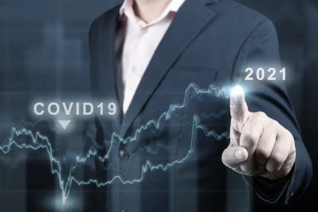 Prof. Pyrć: od kilkunastu milionów nieodpornych na covid Polaków zależy wielkość czwartej fali