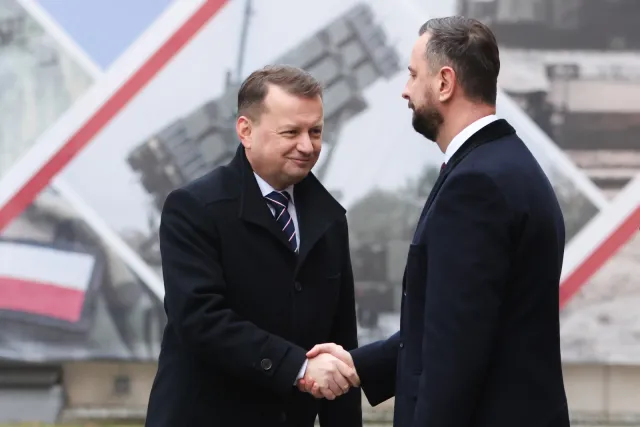 Przekazanie władzy w MON. Wicepremier Kosiniak-Kamysz nowym ministrem obrony