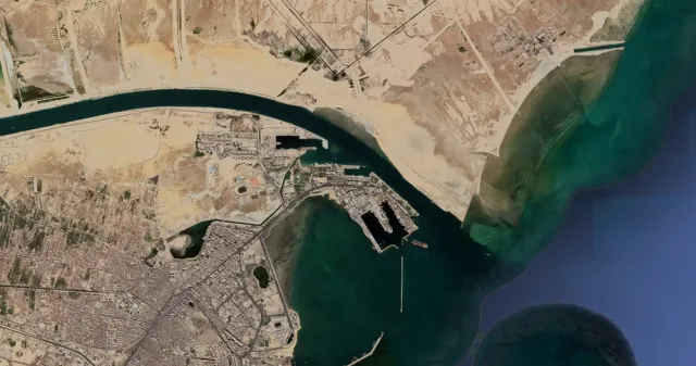 W zeszłym roku rekord, w tym - problemy. Kanał Sueski traci na atakach Huti