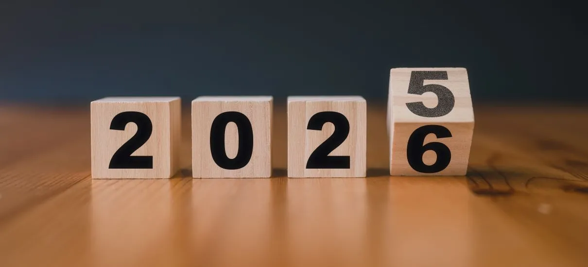 KPC: Umowy zlecenia przekształcą się w umowy o pracę. Pracodawca zapłaci nowemu pracownikowi zaległe nadgodziny, premie i dodatki