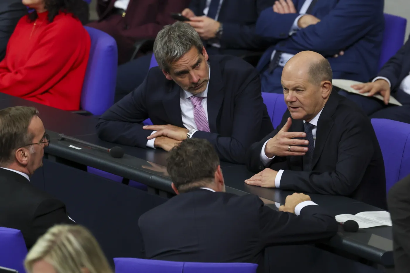 Olaf Scholz bez wotum zaufania. Opozycja grzmi: Wystąpienie kanclerza "bezczelne", "skompromitował Niemcy"