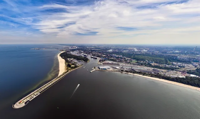 Głębokowodny Port Północny w Gdańsku ma już 50 lat i stale się rozwija