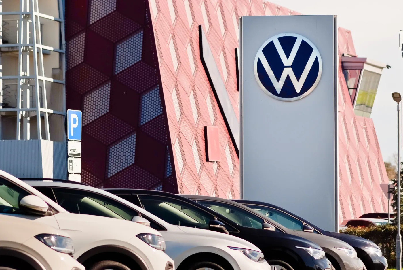 Chiny mają chrapkę na fabryki Volkswagena. Powód? Sprytny plan