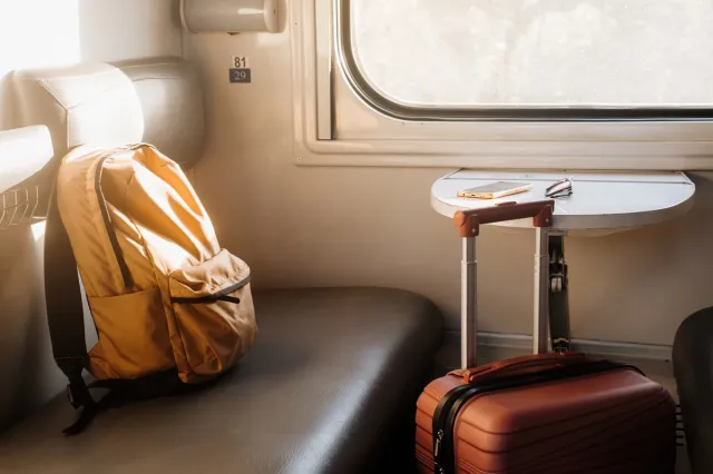 Nowe wytyczne dla podróżujących pociągiem. 1900 zł kary za nieprzestrzeganie obostrzeń