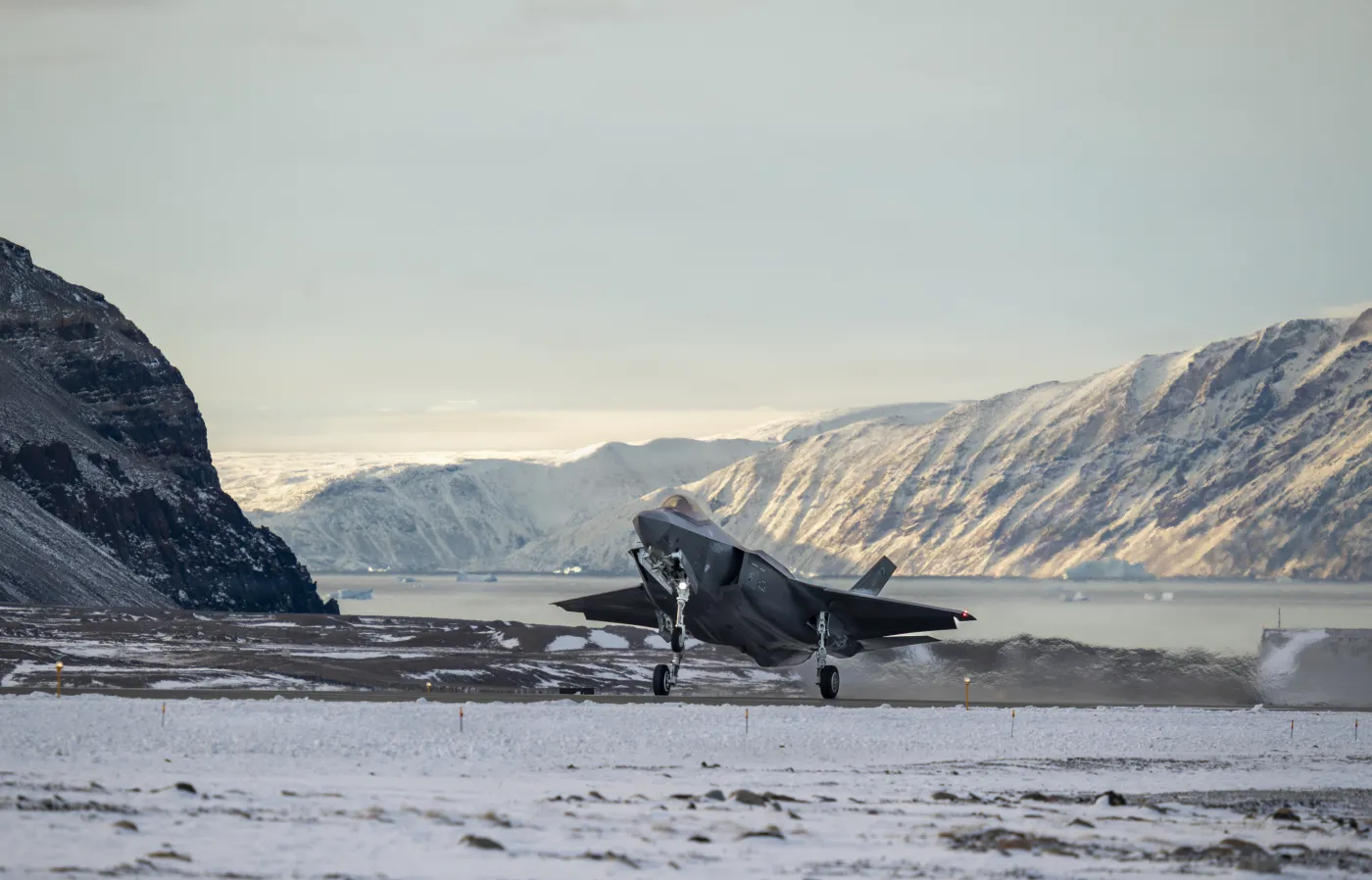 Dania da Amerykanom to, czego chcą. Bez gróźb, po cichu