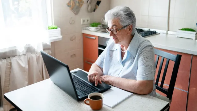 ZUS apeluje do seniorów. O tym trzeba powiadomić organ rentowy