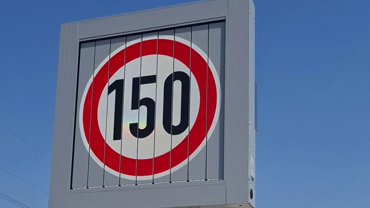 Czy 150 km/h na autostradzie to za szybko?