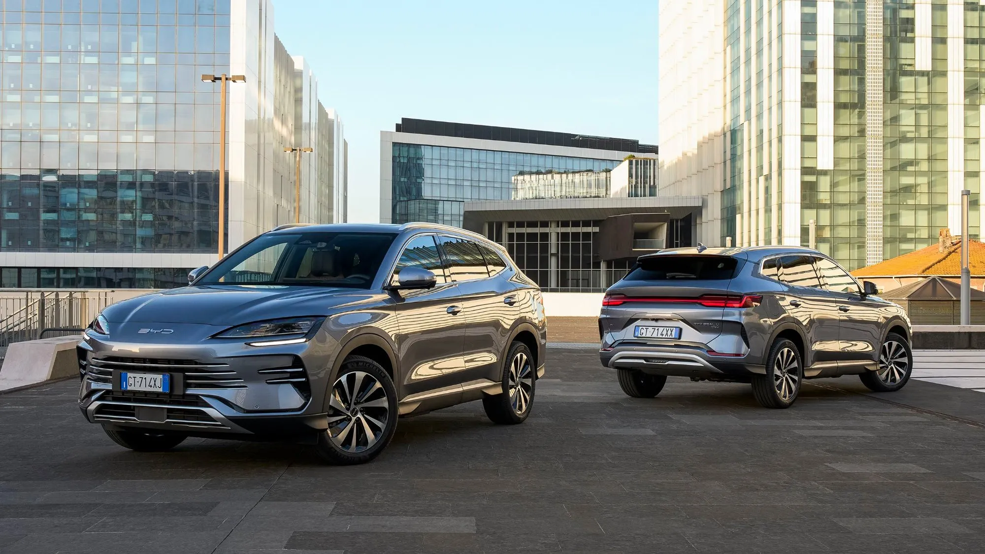 Koniec tanich chińskich aut. Unia Europejska chce ograniczyć import. Polacy zapłacą więcej, a Volkswagen zyska?
