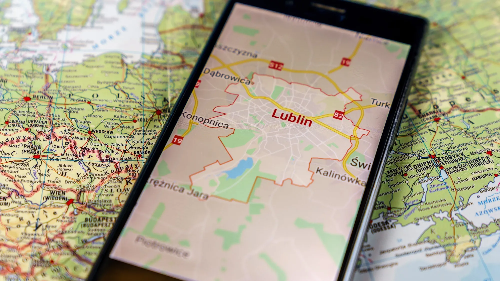Podejrzenie naruszenia przestrzeni powietrznej RP. realizowane są poszukiwania ewentualnego miejsca upadku obiektu