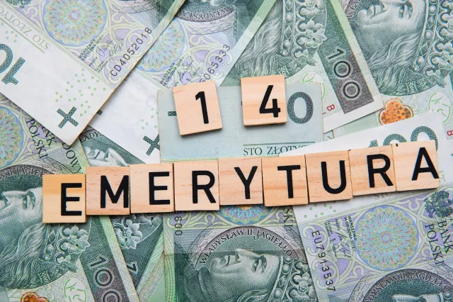 14. emerytura 2025: wcześniejsze wypłaty i realne kwoty netto po potrąceniach [TABELA]