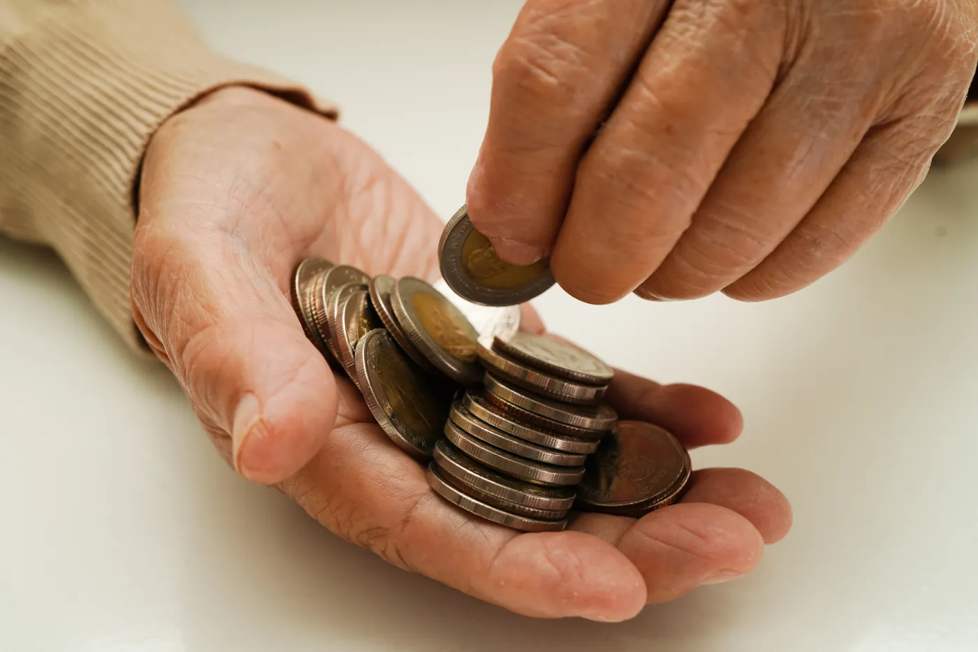 To już pewne: emerytury groszowe do likwidacji: co z nimi dalej będzie, jakie plany wobec wypłat z ZUS dla seniorów ma rząd