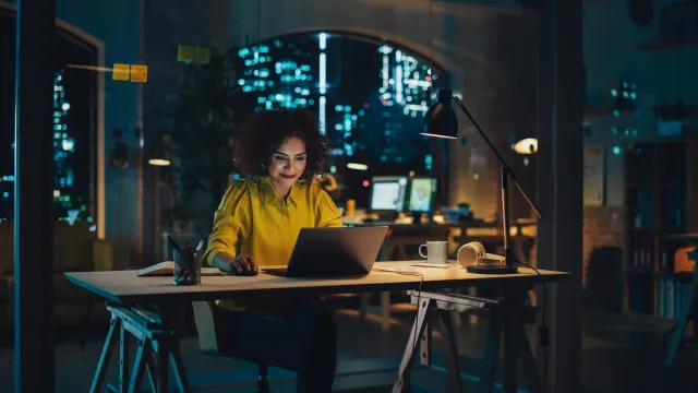 962 złote więcej do pensji co miesiąc od 1 stycznia 2026 roku. Wysokość tego dodatku zwiększy się wraz ze wzrostem płacy minimalnej