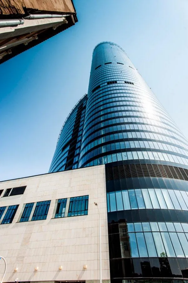 970859-1b-sky-tower.jpg