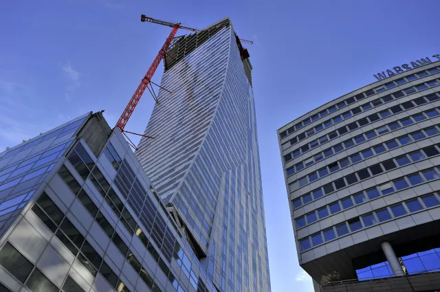 Wieżowce wieszczą krach. Polska ma się czego obawiać