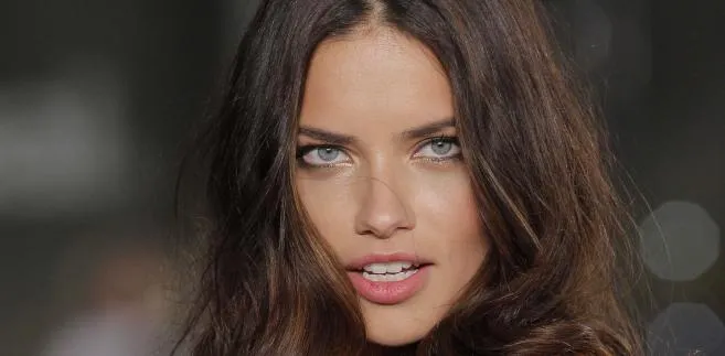 1451499-adriana-lima.jpg