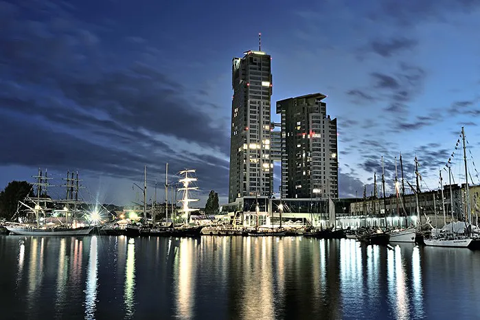 1083914-sea-towers.png