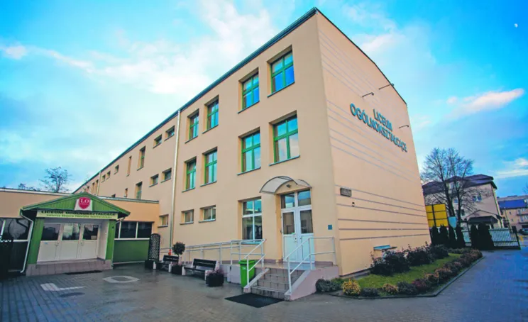 Biznesowe podejście do edukacji, czyli na czym polega fenomen szkół w Sierpcu