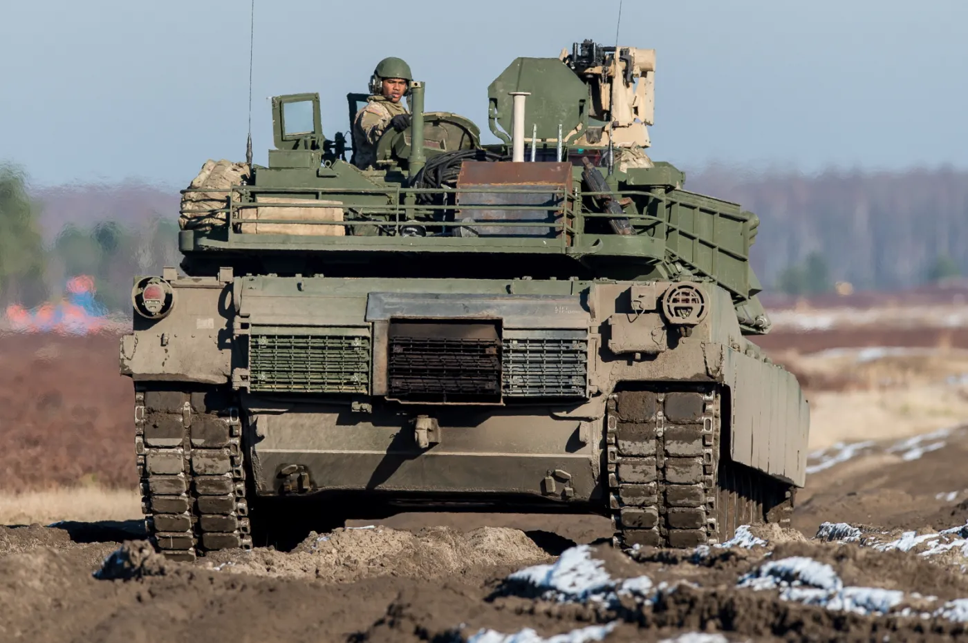 2384503-czolg-abrams.jpg